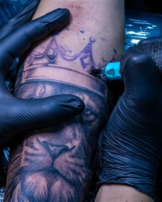 Vitenskapen bak tatoveringer: Hvordan blekk blir permanent kunst (og hva risi...